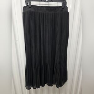 torrid Black Pleated Midi Skirt